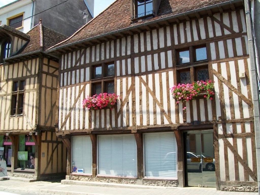 Le Clos Saint Nizier Troyes - Cathedrale- Parking - Wifi Exterior photo